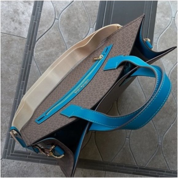 Michael Kors Kenly Large Tote - Picture 6 of 16